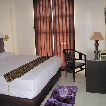 Hotel Mitra Garden Pangkal Pinang Kültér fotó