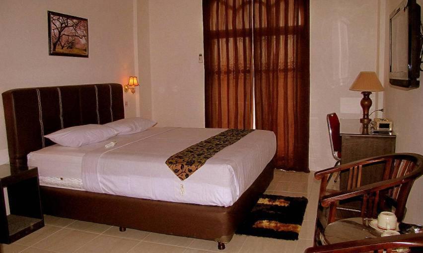 Hotel Mitra Garden Pangkal Pinang Szoba fotó