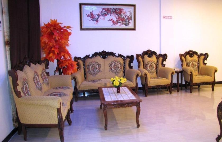 Hotel Mitra Garden Pangkal Pinang Kültér fotó